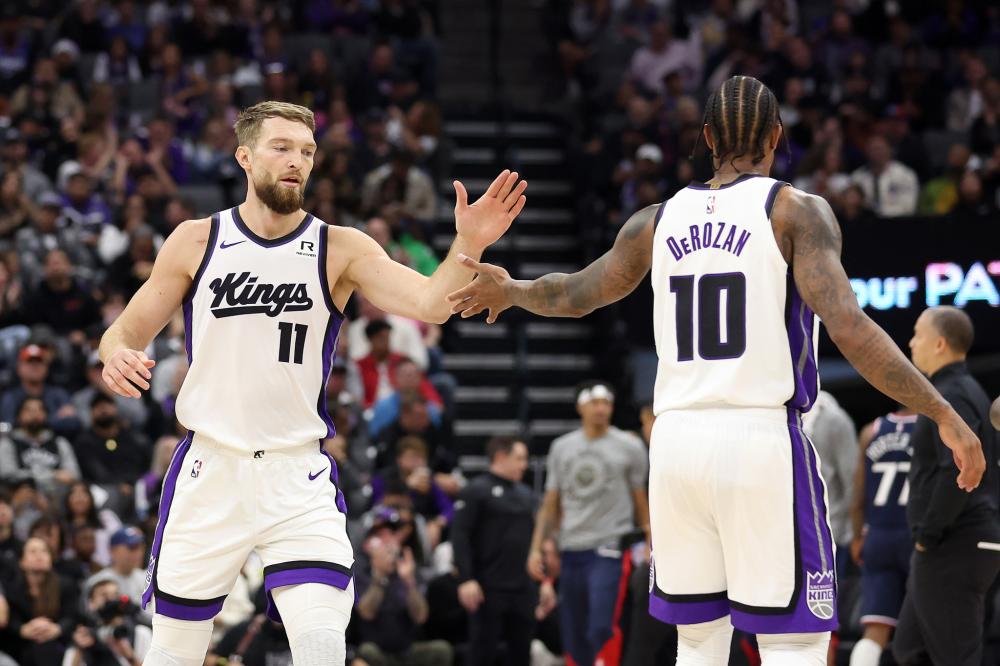 都充满悬念 都充满悬念